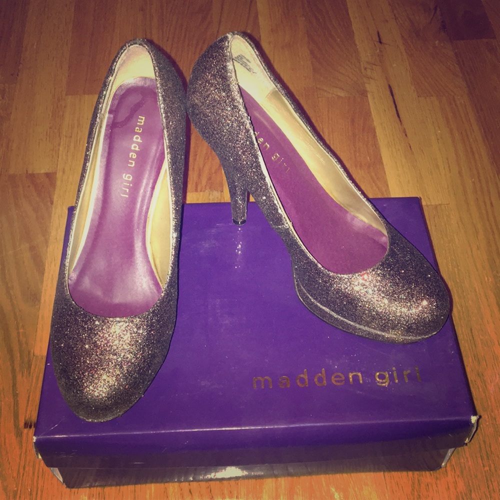 Madden Girl Size 8.5 Glitter Pumps